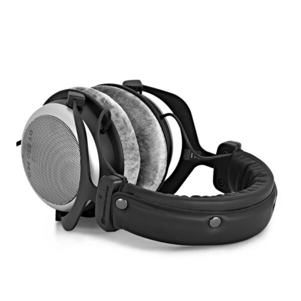 Beyerdynamic DT 880 PRO Studio Headphones