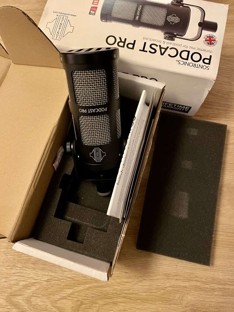 Sontronics PODCAST PRO Supercardioid Dynamic Broadcast Microphone - Image 7