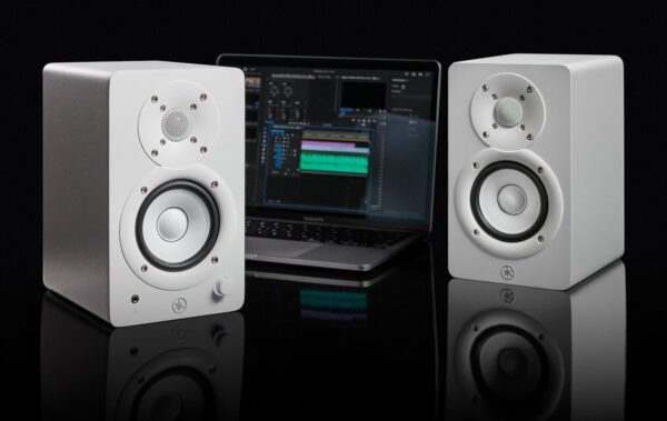 Yamaha HS4 Powered Studio Monitors Pair - Image 9