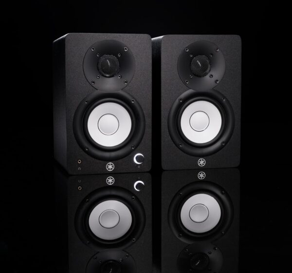 Yamaha HS4 Powered Studio Monitors Pair - Image 10