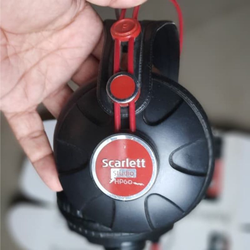 Focusrite Scarlett Solo Studio Bundle 1st Gen