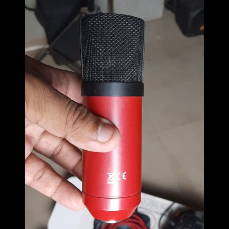 Focusrite Scarlett Solo Studio Bundle 1st Gen