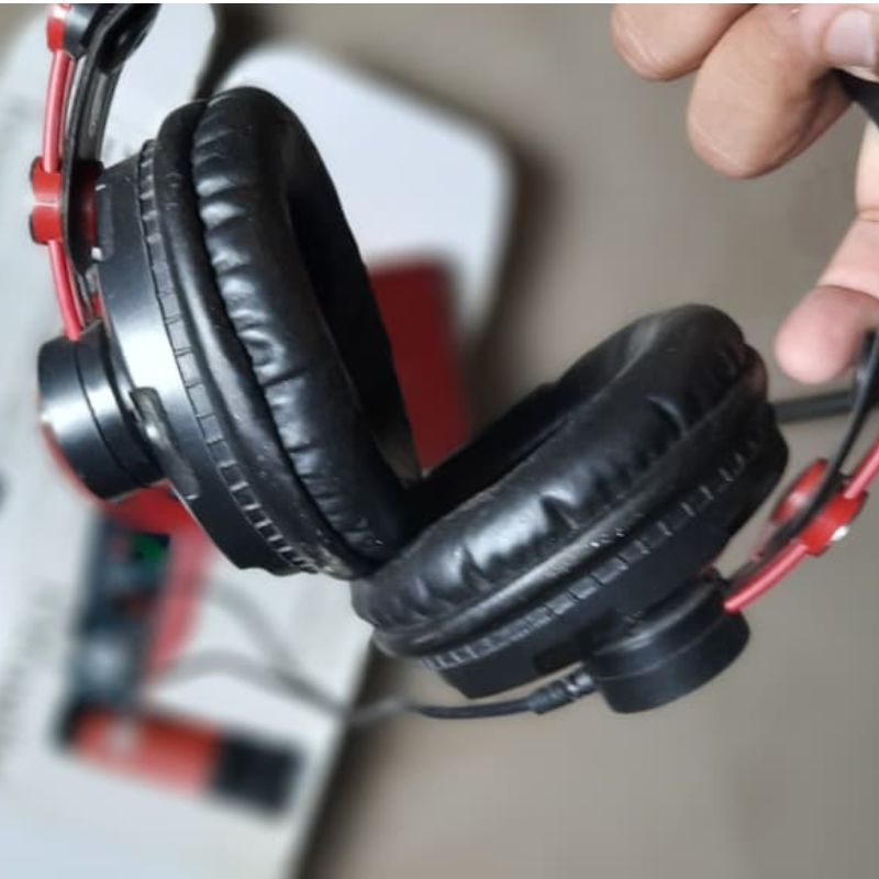 Focusrite Scarlett Solo Studio Bundle 1st Gen